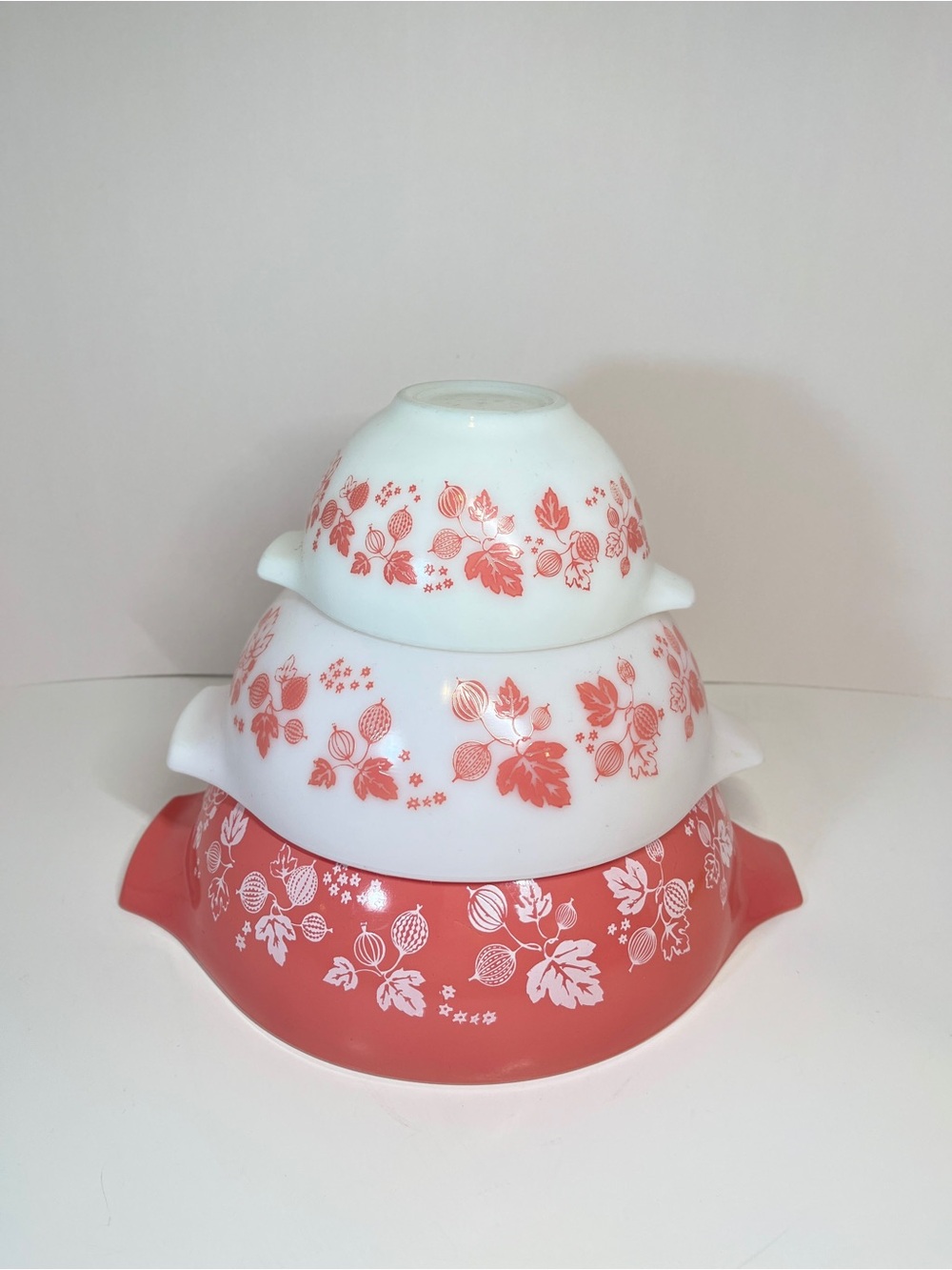 Vintage Pyrex Pink & White Gooseberry Cinderella Mixing Nesting Bowl Set of 3